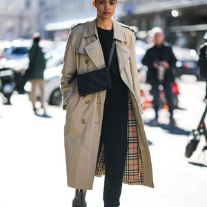 Stylish Tan Trench Coat with Plaid Lining